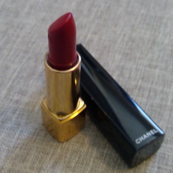 CHANEL Other - Chanel Rouge Allure #14 Passion Lipstick
